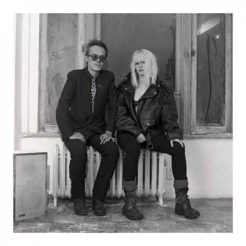 Couple assis sur un radiateur. NYC, 1988