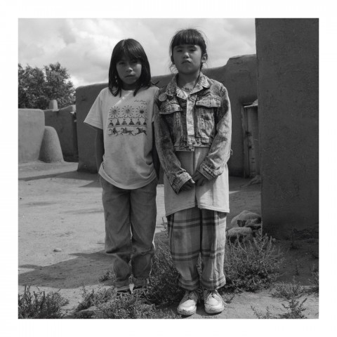 Deux petites filles Hopi. Taos, NM. 1989