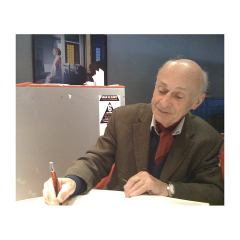 Jacques Villeglé signant son catalogue au Centre Pompidou-20 sept 2008